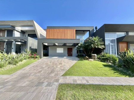 Casa em Condomínio 4 dormitórios em Capão da Canoa | Ref.: 5626